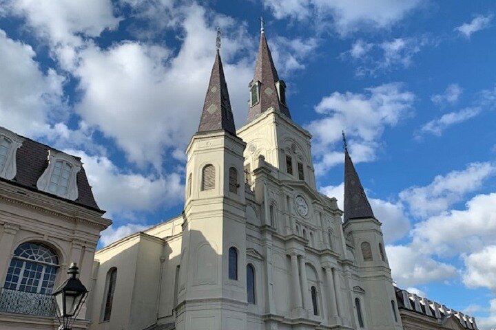 A guided food tour through New Orleans' French Quarter, tasting local specialties, photo 10 | wizardtrip