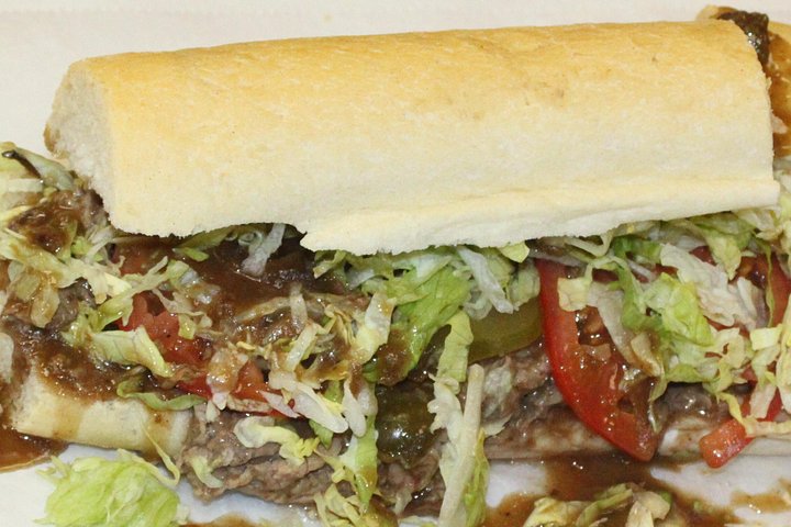 A guided food tour through New Orleans' French Quarter, tasting local specialties, photo 14 | wizardtrip