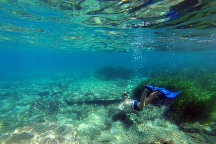 Tour guiado en kayak y snorkel explorando las calas del Parque Natural de Cabo de Gata, Almería, foto 9 | wizardtrip