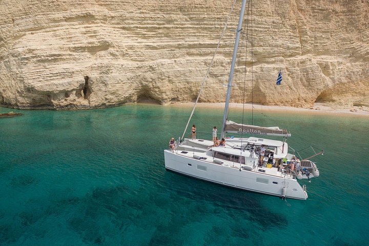 Disfruta de un crucero en catamarán todo incluido en Naxos con paradas para nadar y almuerzo, foto 8 | wizardtrip