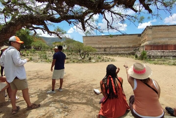 Dagtocht naar Hierve el Agua, Tuleboom, Mitla-ruïnes en een mezcal-distilleerderij in Oaxaca, Mexico, foto 12 | wizardtrip