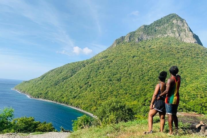 Verken de hoogtepunten van St. Lucia, waaronder markten, watervallen en iconische Pitons tijdens een begeleide tour, foto 8 | wizardtrip