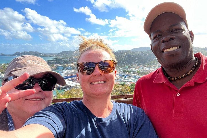 Verken de hoogtepunten van St. Lucia, waaronder markten, watervallen en iconische Pitons tijdens een begeleide tour, foto 12 | wizardtrip