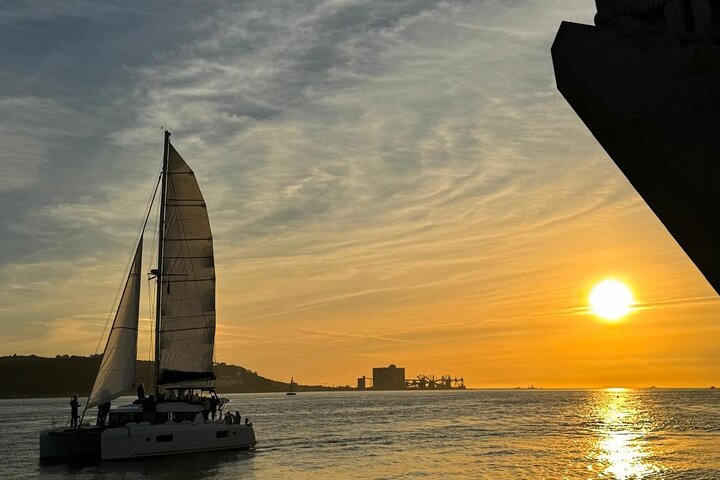 Lisbon: LUXURY Catamaran Sunset and Wine Cruise | wizardtrip