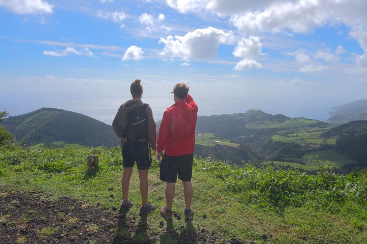 Tour em pequeno grupo explorando as cascatas escondidas, miradouros e paisagens verdejantes de São Miguel em Nordeste, Portugal, foto 13 | wizardtrip