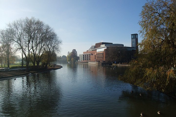 Visite guidée à pied explorant la maison natale de Shakespeare et les sites historiques de Stratford-upon-Avon, photo 17 | wizardtrip