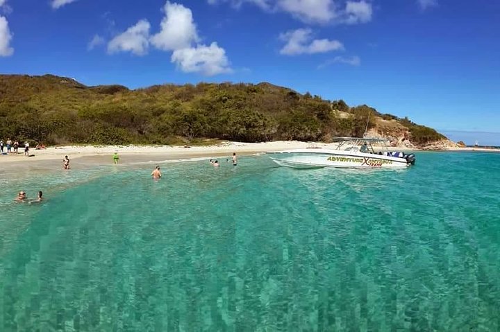 Tour en vedette autour d'Antigua, visitant Stingray City, Nelson's Dockyard et des plages isolées, photo 9 | wizardtrip