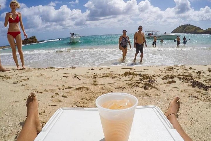 Tour en vedette autour d'Antigua, visitant Stingray City, Nelson's Dockyard et des plages isolées, photo 17 | wizardtrip