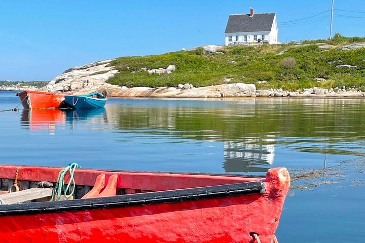 Kleingruppentour zum Leuchtturm von Peggy's Cove, den historischen Straßen von Lunenburg und den Weingütern des Annapolis Valley in Halifax, Foto 21 | wizardtrip