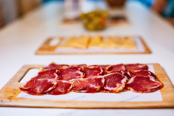 Enjoy authentic tapas and local drinks on a guided food tour through Seville's charming neighborhoods, photo 11 | wizardtrip