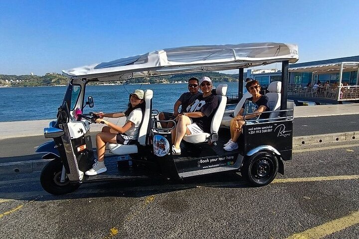 Privat tuk-tuk-tur, der udforsker Lissabons historiske gader, udsigtspunkter og vartegn, foto 21 | wizardtrip