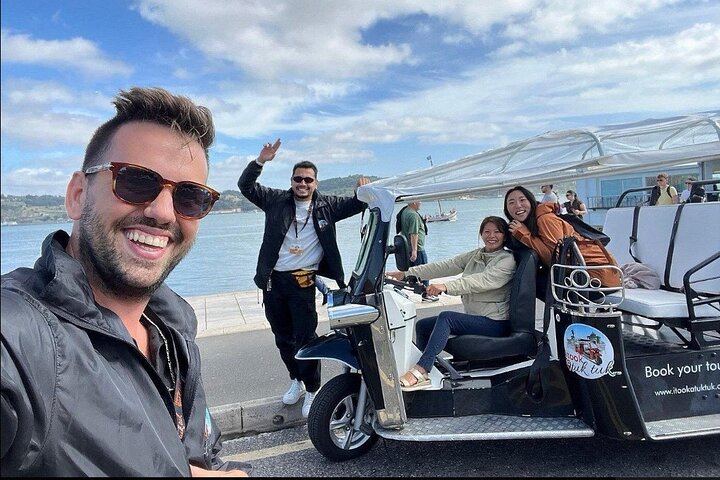 Privat tuk-tuk-tur, der udforsker Lissabons historiske gader, udsigtspunkter og vartegn, foto 24 | wizardtrip