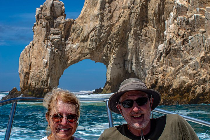 Excursion panoramique en bateau vers l'Arche de Cabo San Lucas, avec faune marine et formations rocheuses, photo 6 | wizardtrip