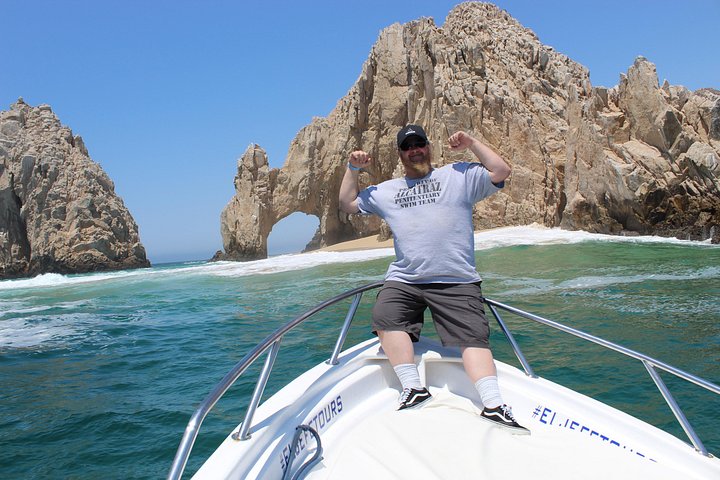 Excursion panoramique en bateau vers l'Arche de Cabo San Lucas, avec faune marine et formations rocheuses, photo 17 | wizardtrip
