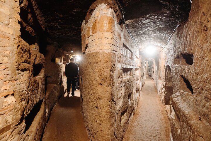 Explore Rome's underground history with a guided tour of the Appian Way, ancient aqueducts, and catacombs, photo 12 | wizardtrip