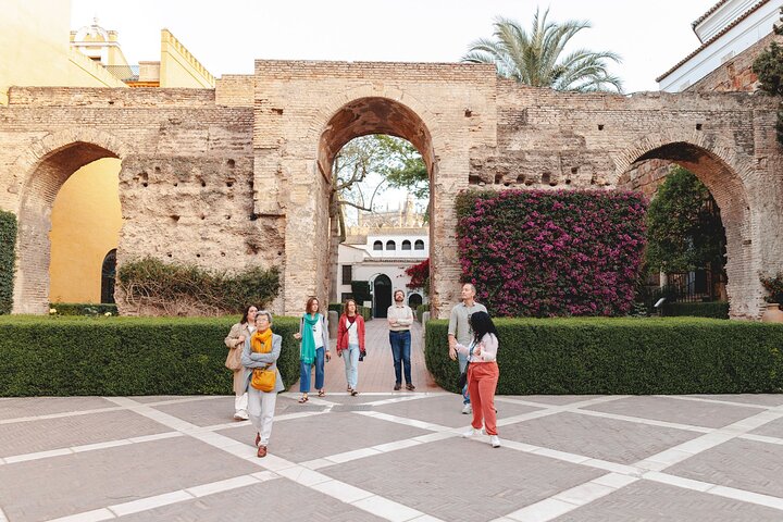 Early access tour of the historic Royal Alcazar palace and gardens in Seville, Spain, photo 9 | wizardtrip