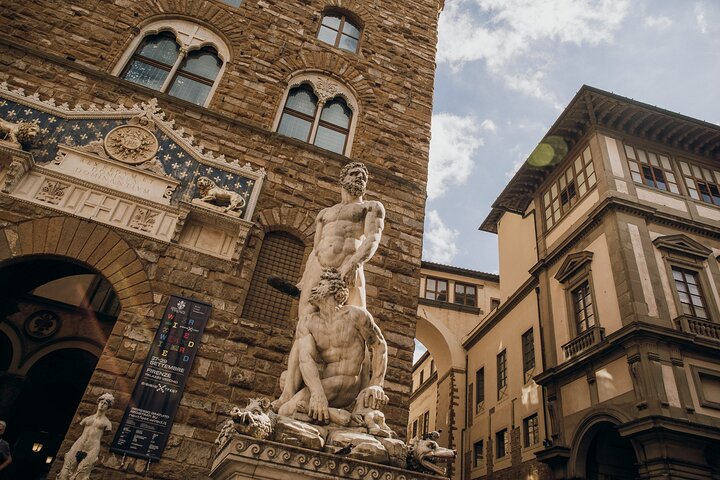 Tour guiado por el arte y los monumentos de Florencia, incluyendo el David, la Galería Uffizi y el Duomo, foto 7 | wizardtrip