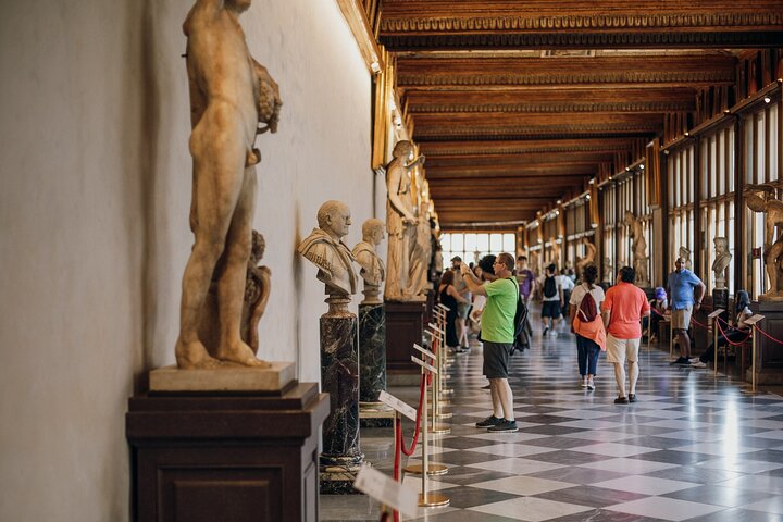 Tour guiado por el arte y los monumentos de Florencia, incluyendo el David, la Galería Uffizi y el Duomo, foto 11 | wizardtrip
