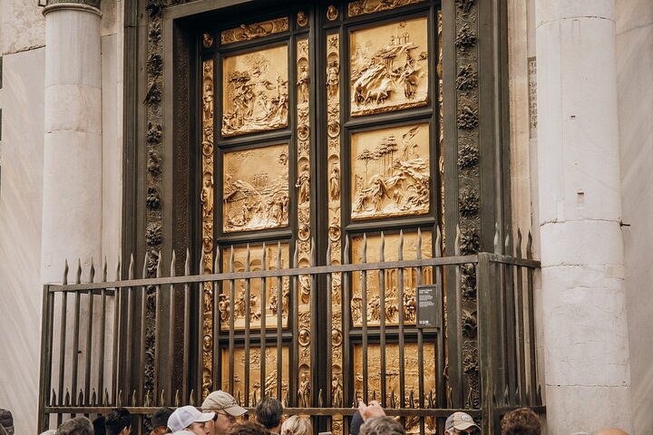 Tour guiado por el arte y los monumentos de Florencia, incluyendo el David, la Galería Uffizi y el Duomo, foto 14 | wizardtrip