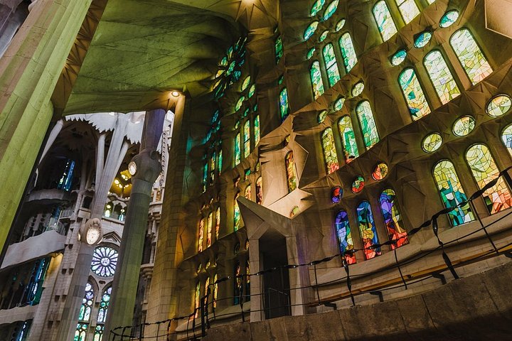 Explorez les chefs-d'œuvre de Gaudí à Barcelone, y compris la Sagrada Familia, le Park Güell et la Casa Batllo, photo 14 | wizardtrip