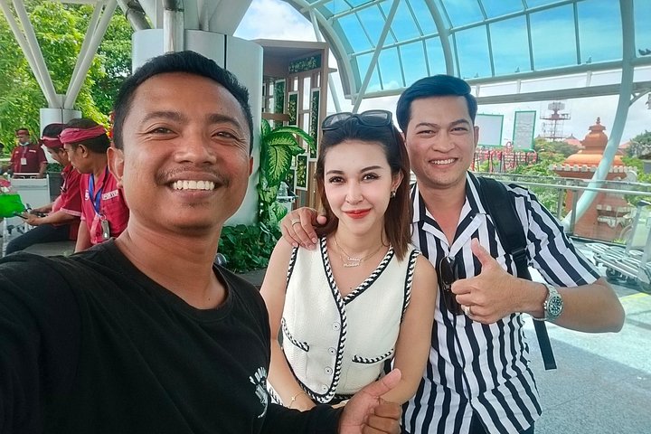 Privé luchthaven transfer service op Bali, Indonesië, die een comfortabele en gemakkelijke manier biedt om je hotel te bereiken, foto 8 | wizardtrip