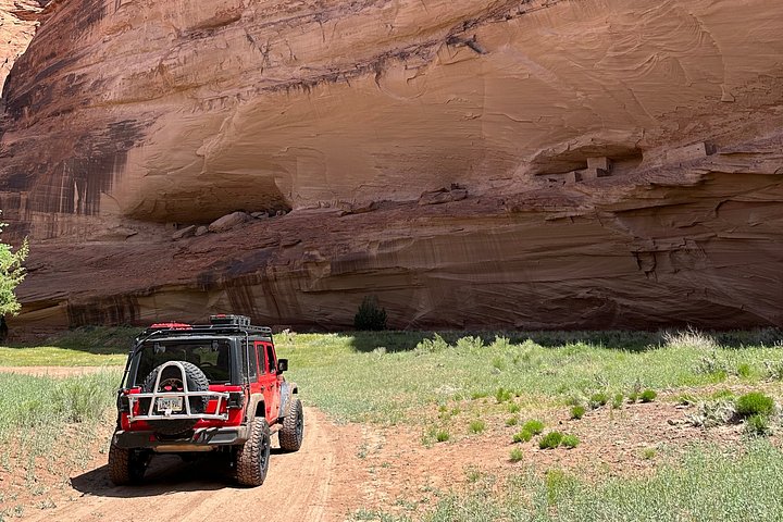 Tour privato in 4x4 attraverso il Canyon De Chelly con guida Navajo, esplorando siti antichi e cultura, foto 10 | wizardtrip
