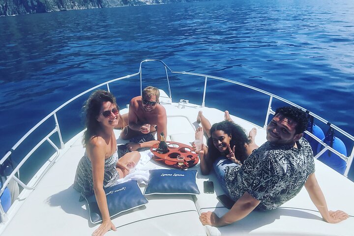 Passeio de barco partilhado para Capri a partir de Sorrento ou Positano, explorando grutas e a ilha, foto 11 | wizardtrip