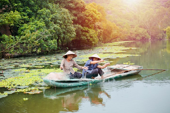 Tour di un'intera giornata da Hanoi a Ninh Binh, esplorando templi antichi, paesaggi carsici e valli panoramiche, foto 11 | wizardtrip