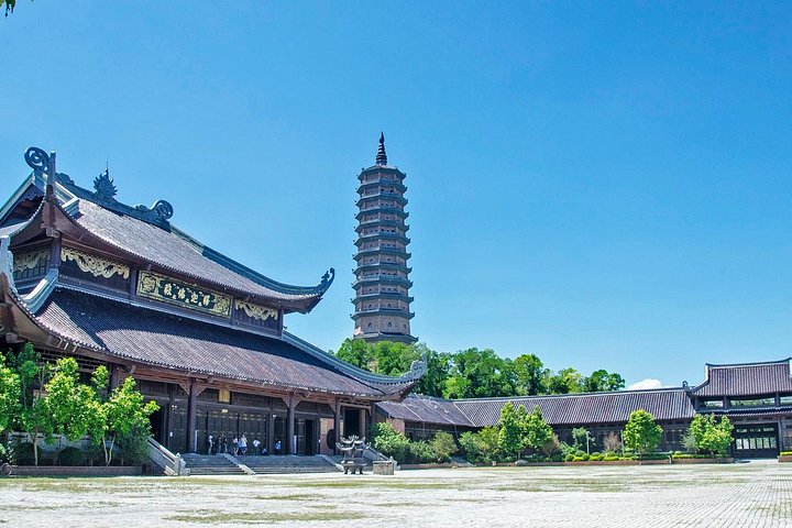 Tour di un'intera giornata da Hanoi a Ninh Binh, esplorando templi antichi, paesaggi carsici e valli panoramiche, foto 13 | wizardtrip