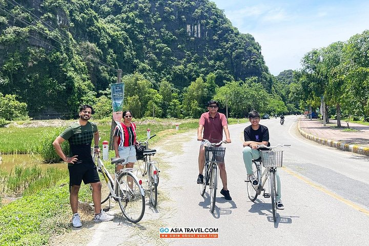 Tour di un'intera giornata da Hanoi a Ninh Binh, esplorando templi antichi, paesaggi carsici e valli panoramiche, foto 20 | wizardtrip