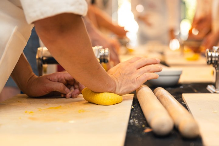 Hands-on pasta and tiramisu making class in Rome with unlimited wine, photo 8 | wizardtrip