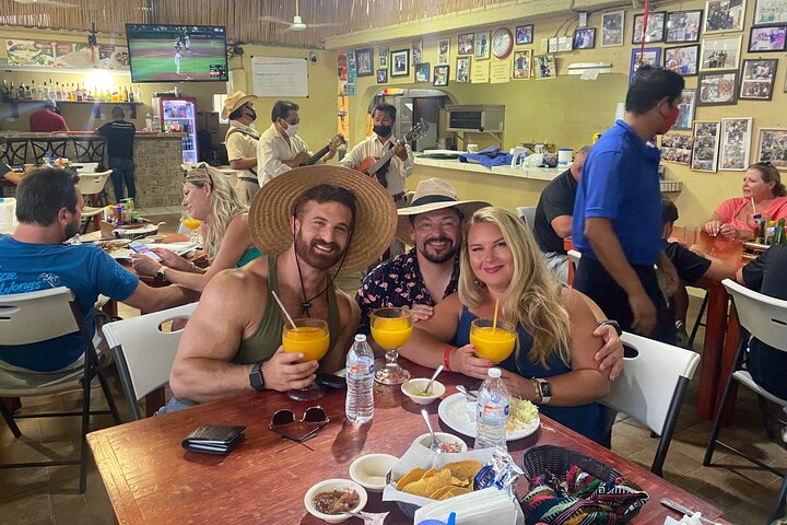Un voyage culinaire à travers Cabo San Lucas, savourant des plats et des boissons locaux dans des cadres de quartier authentiques, photo 15 | wizardtrip