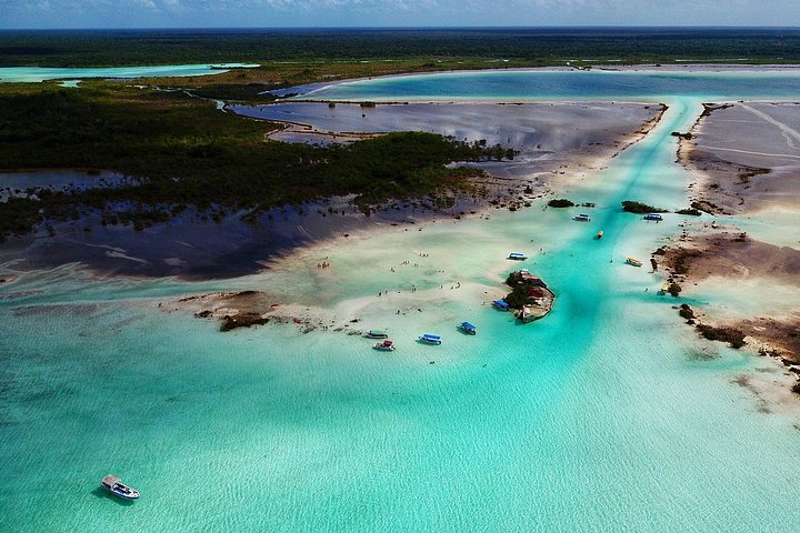 Esplora la vibrante Laguna di Bacalar e i suoi cenote in un tour guidato da Costa Maya, foto 6 | wizardtrip