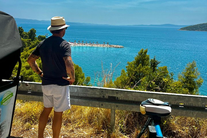 Tour privé en cyclo-pousse électrique explorant les sites historiques et le littoral de Split, photo 6 | wizardtrip