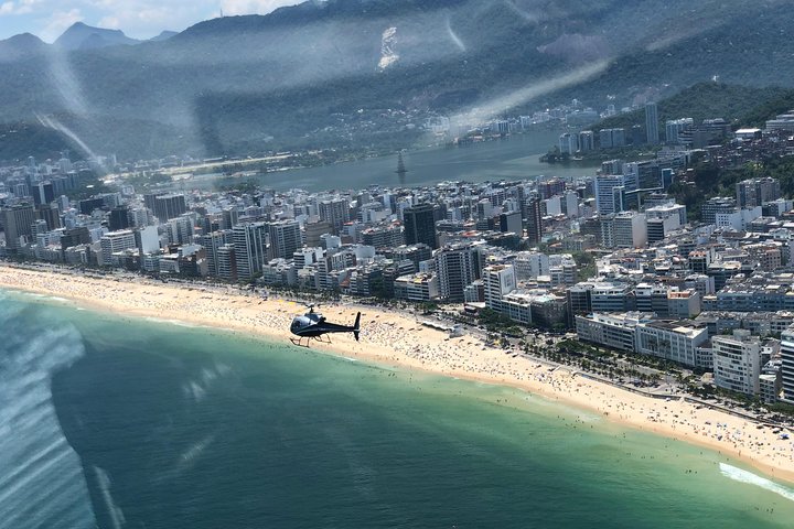 Panoramischer Helikopterflug über Rio de Janeiro, Brasilien, mit Corcovado und Stadt Wahrzeichen, Foto 6 | wizardtrip
