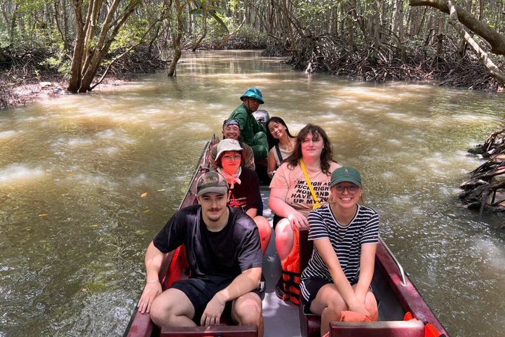 Udforsk den frodige Can Gio mangrove-skov, mød aber og besøg historiske steder på en dagstur fra Ho Chi Minh City, foto 10 | wizardtrip