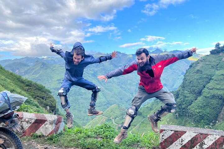 Opplev den fantastiske Ha Giang Loop motorsykkelturen i Vietnam, med fantastisk fjellandskap og lokal kultur, foto 12 | wizardtrip