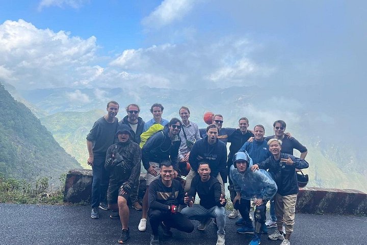 Opplev den fantastiske Ha Giang Loop motorsykkelturen i Vietnam, med fantastisk fjellandskap og lokal kultur, foto 17 | wizardtrip
