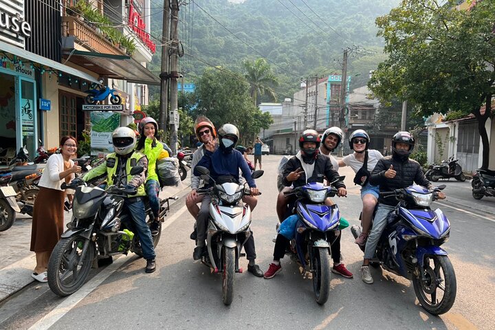 Opplev den fantastiske Ha Giang Loop motorsykkelturen i Vietnam, med fantastisk fjellandskap og lokal kultur, foto 27 | wizardtrip