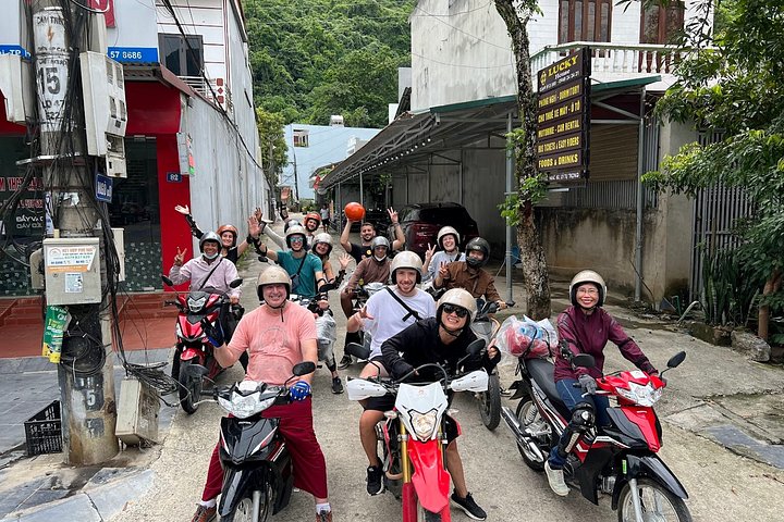 Opplev den fantastiske Ha Giang Loop motorsykkelturen i Vietnam, med fantastisk fjellandskap og lokal kultur, foto 46 | wizardtrip