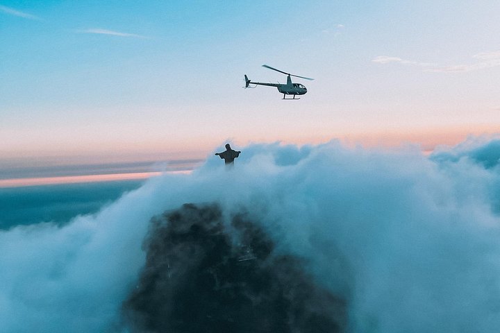 Helikoptertur over Rio de Janeiros ikoniske Kristus Frelseren og strande, foto 14 | wizardtrip