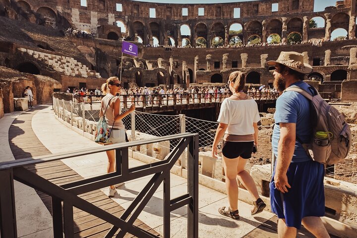 Guided tour of Rome's ancient landmarks: Colosseum, Roman Forum, and Palatine Hill, photo 6 | wizardtrip
