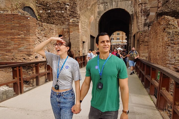 Guided tour of Rome's ancient landmarks: Colosseum, Roman Forum, and Palatine Hill, photo 12 | wizardtrip