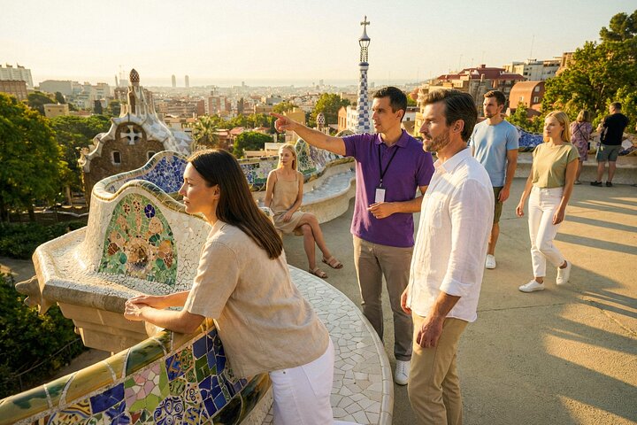 Visita guiada a la colorida arquitectura y jardines del Park Güell en Barcelona, foto 10 | wizardtrip