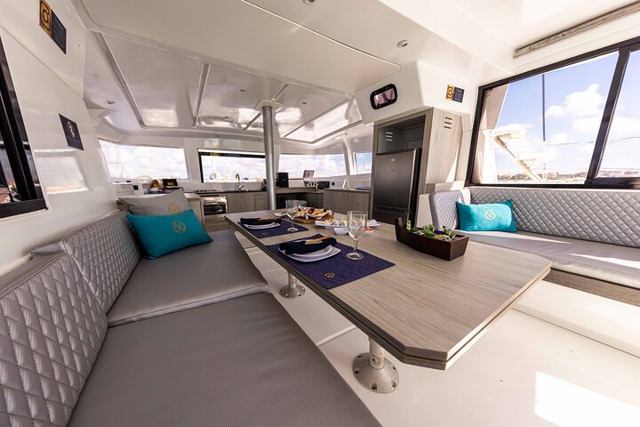 Luxury private catamaran sailing trip in Tulum with open bar and snorkeling, photo 9 | wizardtrip