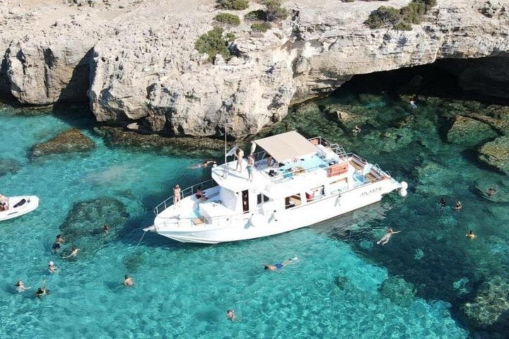 Disfrute de un pintoresco viaje en barco a la Laguna Azul desde el puerto de Latchi, Chipre, con natación y visitas turísticas, foto 32 | wizardtrip