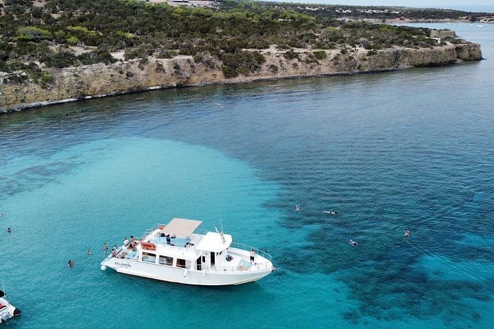 Disfrute de un pintoresco viaje en barco a la Laguna Azul desde el puerto de Latchi, Chipre, con natación y visitas turísticas, foto 38 | wizardtrip