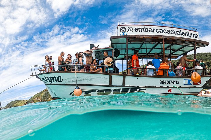 Geniet van een schilderachtige boottocht in Arraial do Cabo met een open bar en prachtig uitzicht op de kustlijn, foto 12 | wizardtrip