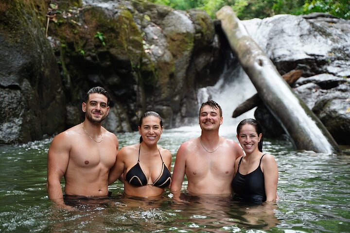Heldagstur til vandfaldseventyr i Quepos, Costa Rica, med jungle, vandfald og strande, foto 10 | wizardtrip