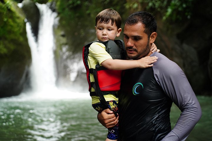 Heldagstur til vandfaldseventyr i Quepos, Costa Rica, med jungle, vandfald og strande, foto 17 | wizardtrip